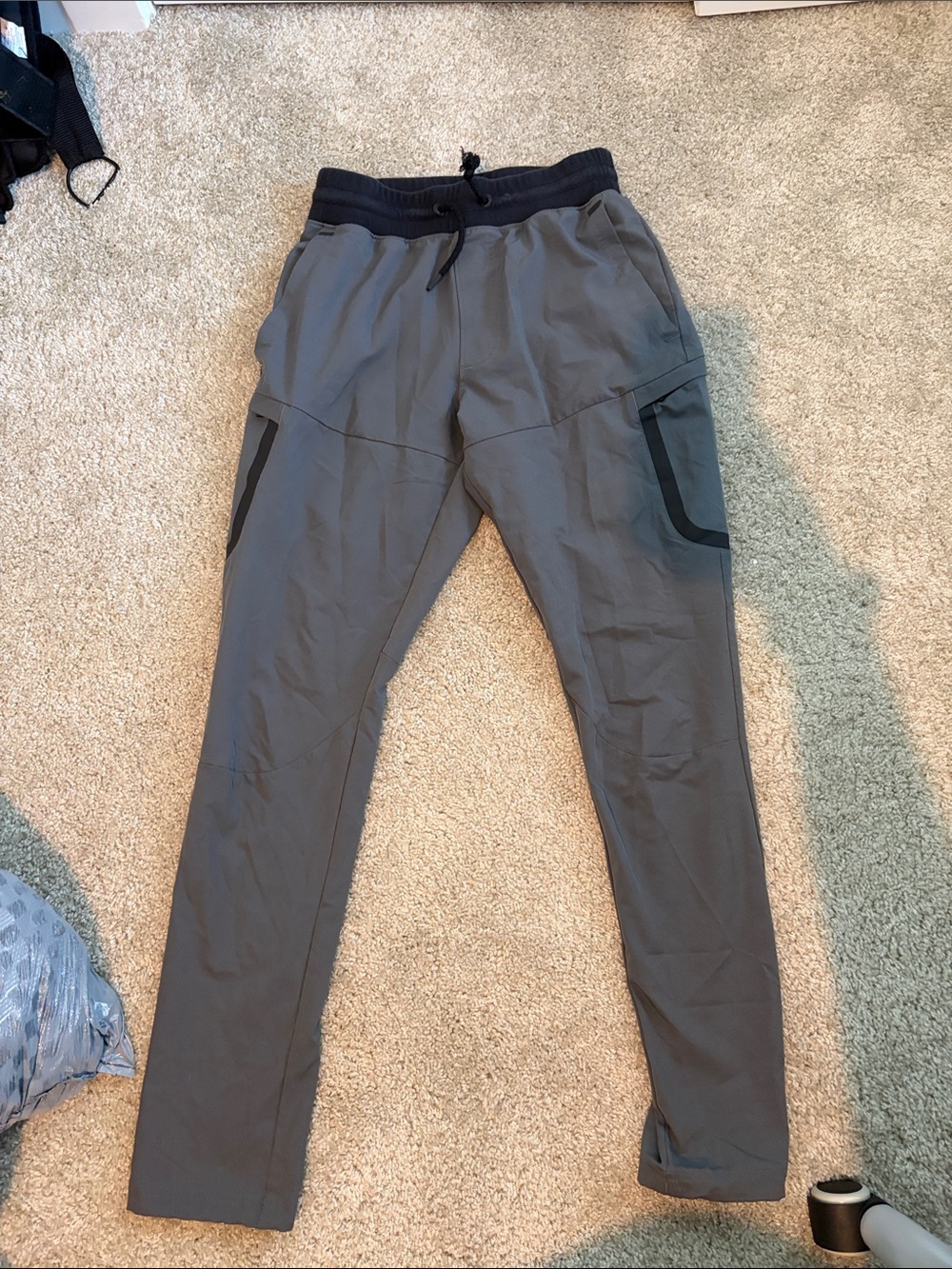 Under Armour Men's Gray Cargo Jogger Pants